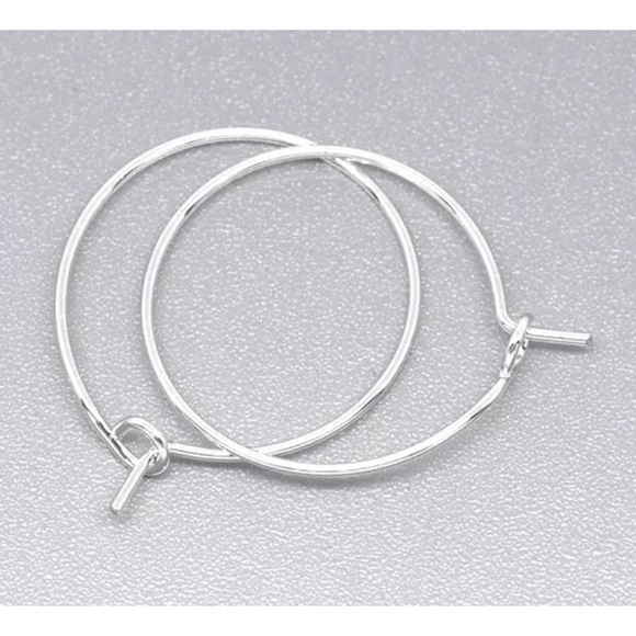 Silver Wire Hoop Lightweight Earrings 1” NEW - Picture 2 of 3